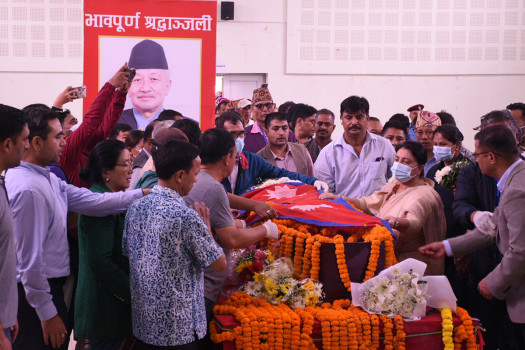 श्रद्धाञ्जलीका लागि नेम्वाङको पार्थिव शरीर च्यासलमा [तस्बिरहरू]