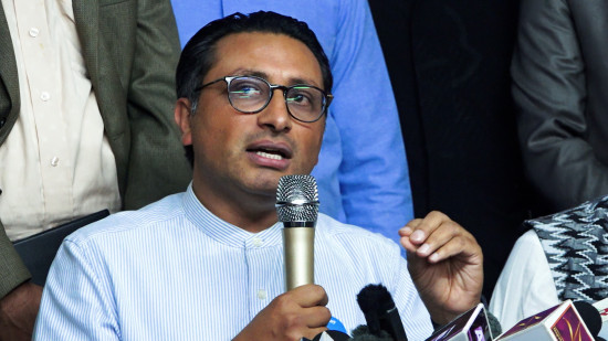 आफ्नै आम्दानीबाट देश बनाउने बजेट ल्याएका छौं : अर्थमन्त्री वाग्ले