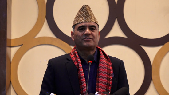 कांग्रेस केन्द्रीय सदस्य नैनसिंह महरको शब्द रहेको ‘बन्छ बन्छ मेरो देश बन्छ’ गीत सार्वनिक