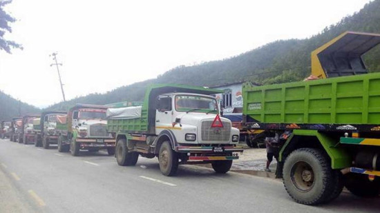 भार मापन गर्न टिपर व्यवसायीको आनाकानी