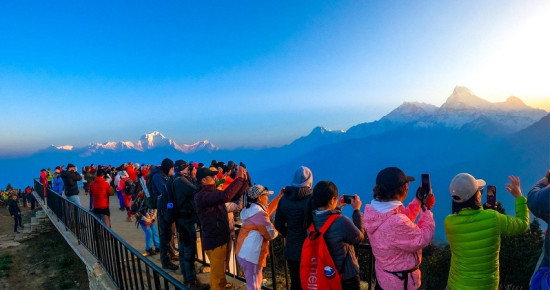 पर्यटकीय गन्तव्य बन्दै लमजुङको हर्सिङडाँडा