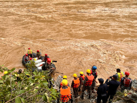 सिमलतालमा खसेको बसका दुई यात्रुको शव गैंडाकोटमा भेटियो 