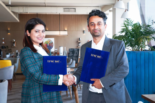 केकी अधिकारी बनिन् ट्रुमीको ब्रान्ड एम्बेसडर