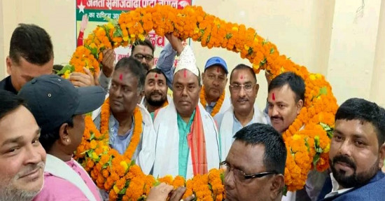 बारामा उपेन्द्रलाई चाँदीको मुकुट र दुई सय किलोको माला 