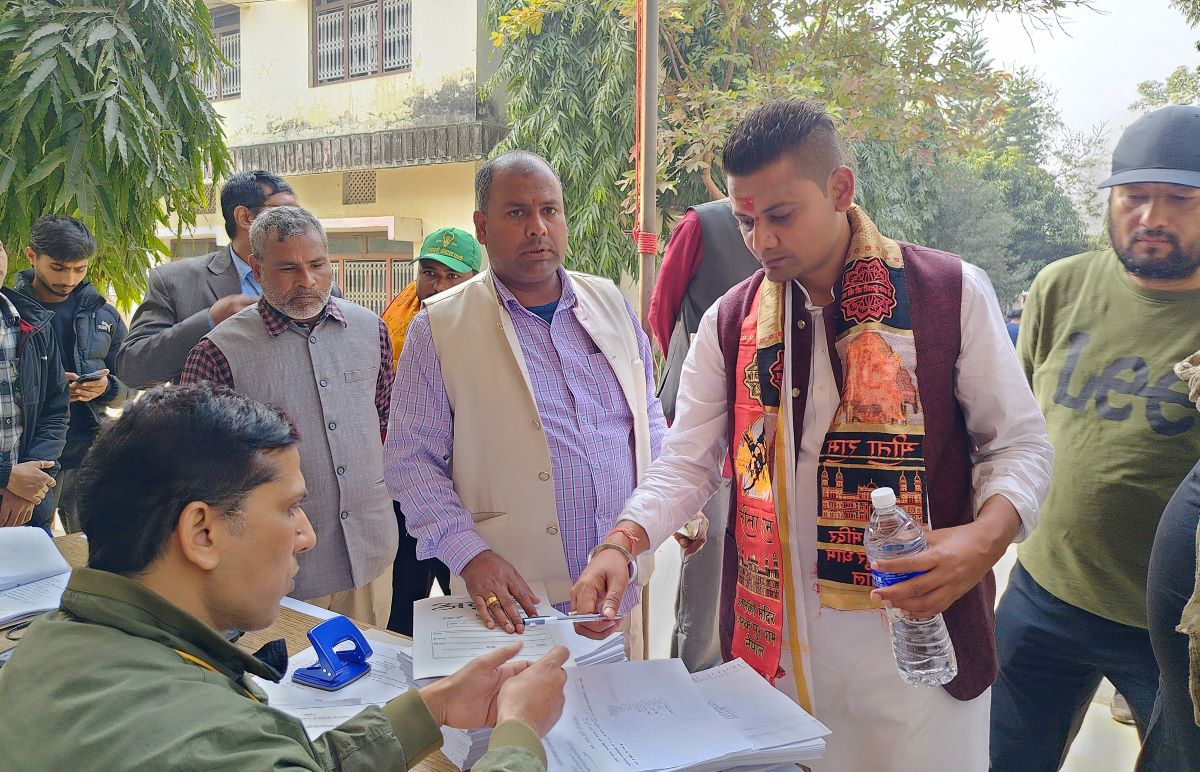 महोत्तरीमा दलभन्दा स्वतन्त्र उम्मेदवारको संख्या अधिक