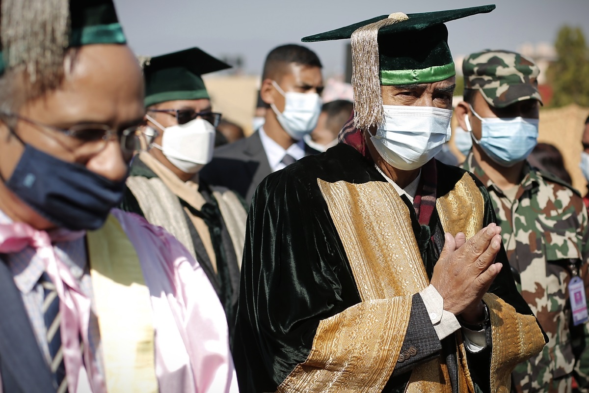 सकारात्मक परिवर्तनका लागि सबैले उच्च शिक्षा पाउनुपर्छ : प्रधानमन्त्री देउवा