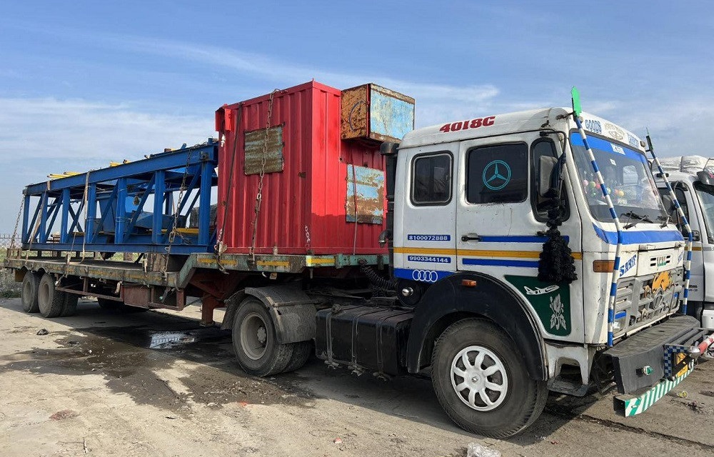 पेट्रोलियम पदार्थ उत्खनन गर्ने उपकरणसहितका सामान दैलेख पुर्‍याइयो