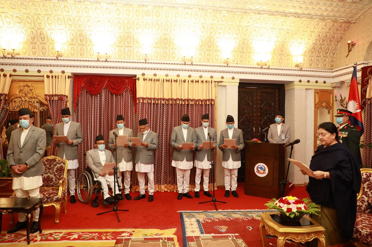 ७ राजदूतले लिए शपथ