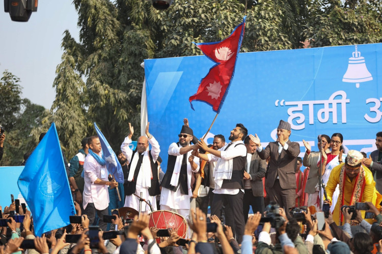 २०८२ राजनीतिक 'सुनामी'को वर्ष
