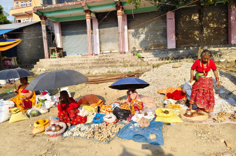 आफ्नै पौरखमा बाँच्नेहरू