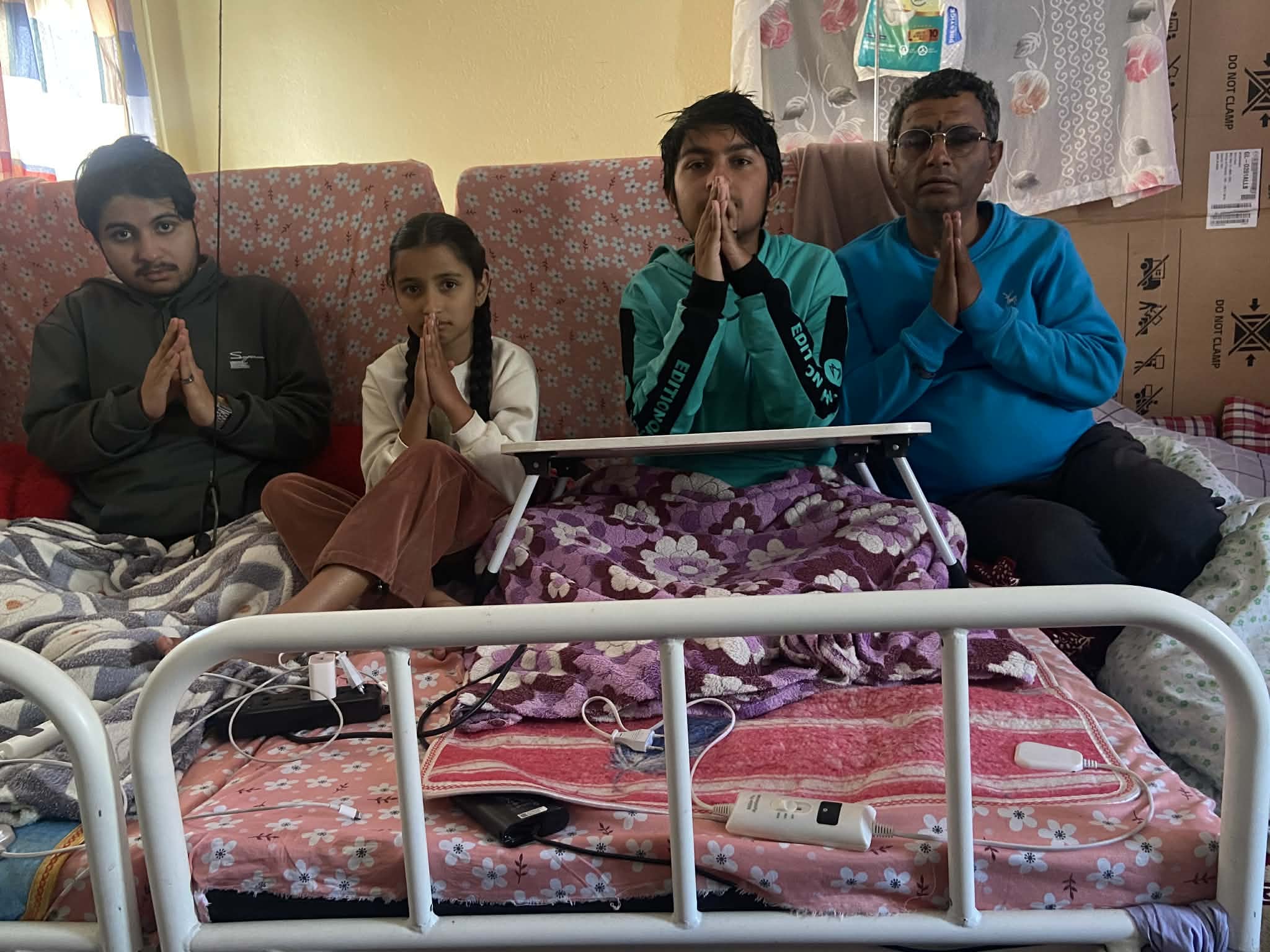 प्रेमराजलाई जन्मदिनमा डाक्टर रमिल अधिकारीको आर्थिक सहयोग