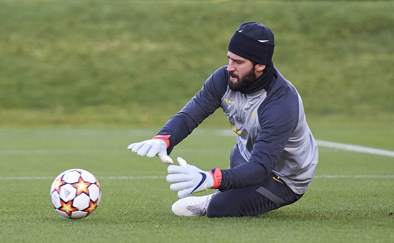 च्याम्पियन्स लिग समूह चरणको अन्तिम खेलमा भिड्दैछन् यी १६ टिम