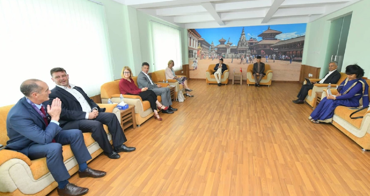 AmbasdormeetsKPSharmaOli1_20220824162414-16613544991693742888.jpg