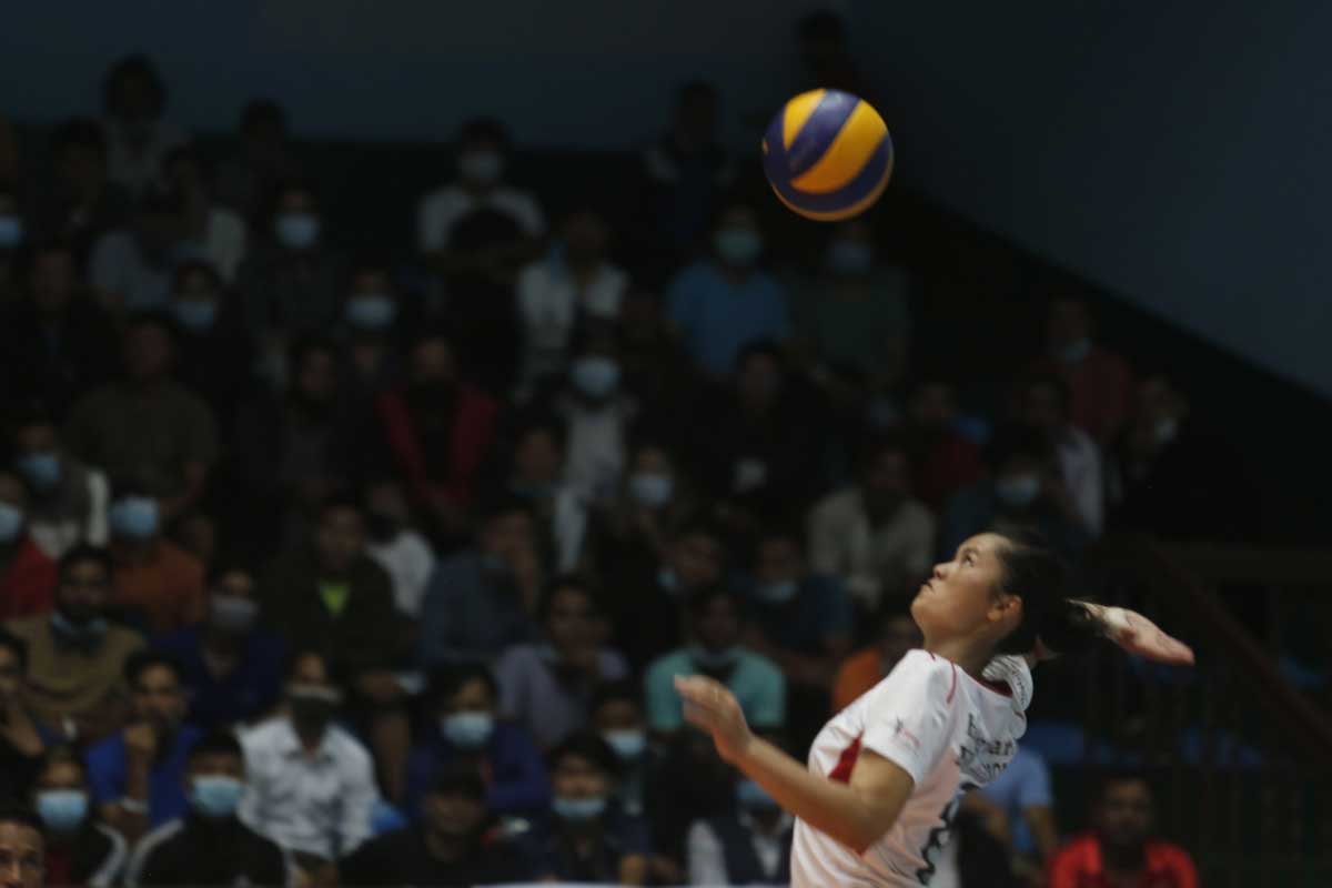 छोटो अवधिका प्रतियोगिताले भलिबलमा व्यवसायिकता भित्रिँदैन : अरुणा शाही