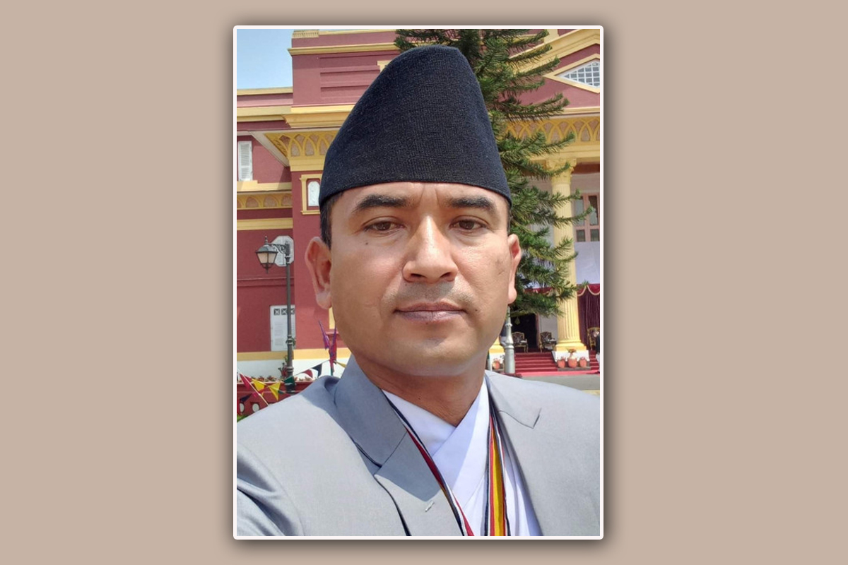 प्रचण्डले आचारसंहिता उल्लंघन गर्दा मौन बसेपछि चितवनका प्रजिअलाई स्पष्टीकरण