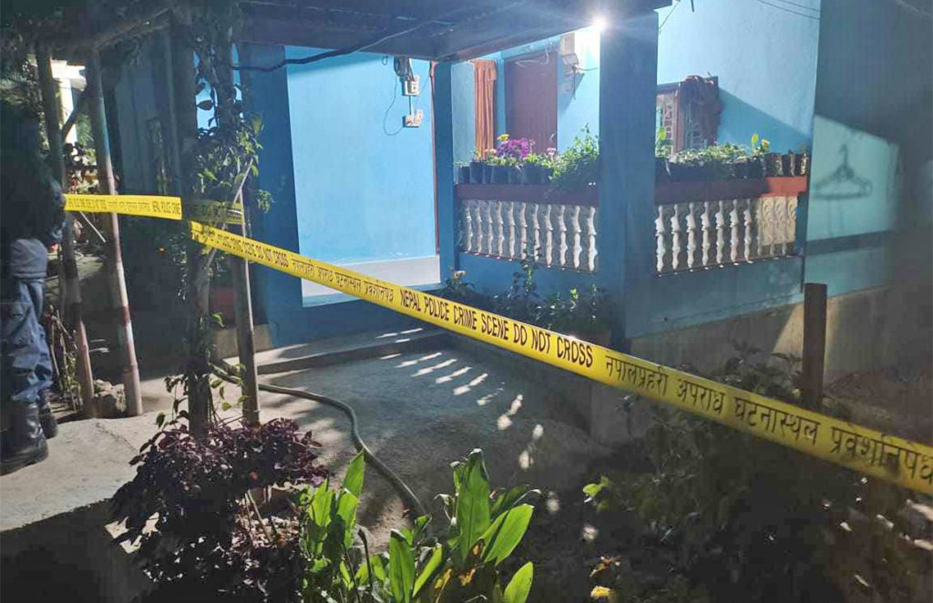 मोरङमा श्रीमतीको हत्यापछि श्रीमानले गरे आत्महत्या, भागेर बाँचे छोरा