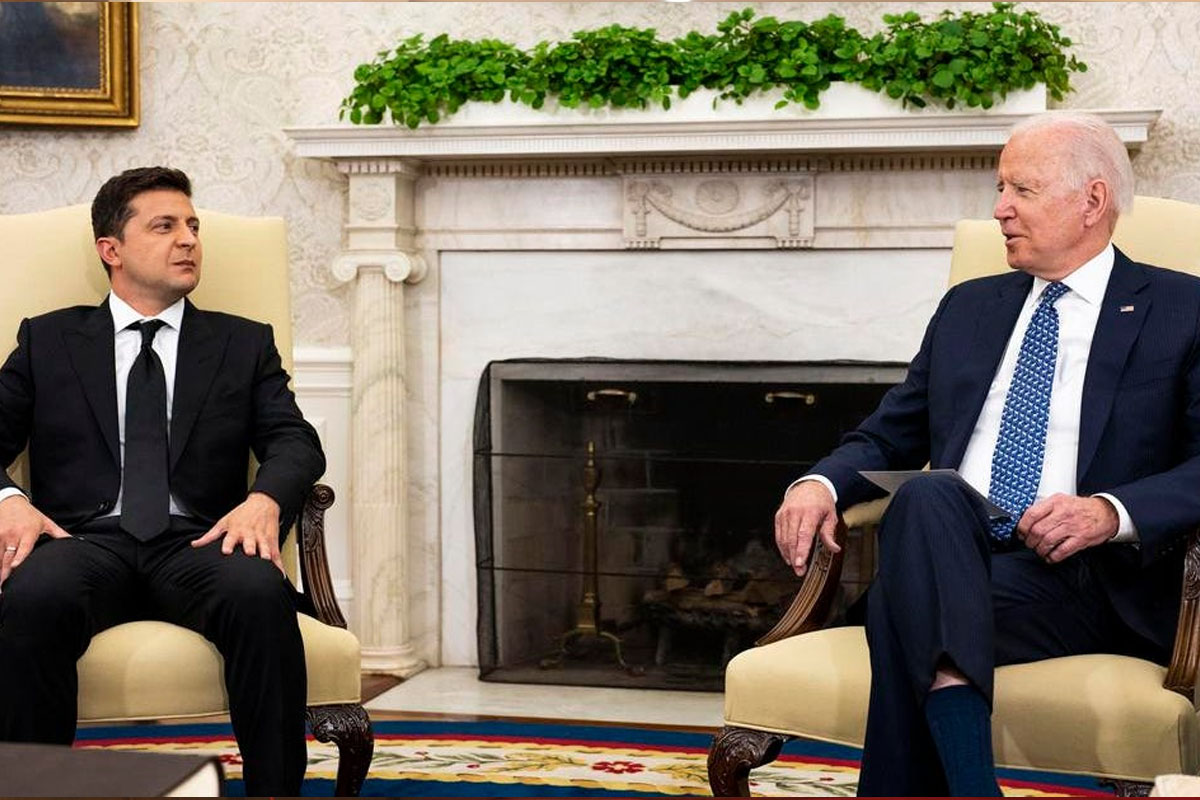 युक्रेनी राष्ट्रपतिले बाइडेनलाई भने - तपाईं विश्‍वको नेता बन्‍नुहुन्छ, शान्तिको नेतृत्व गर्नुस्
