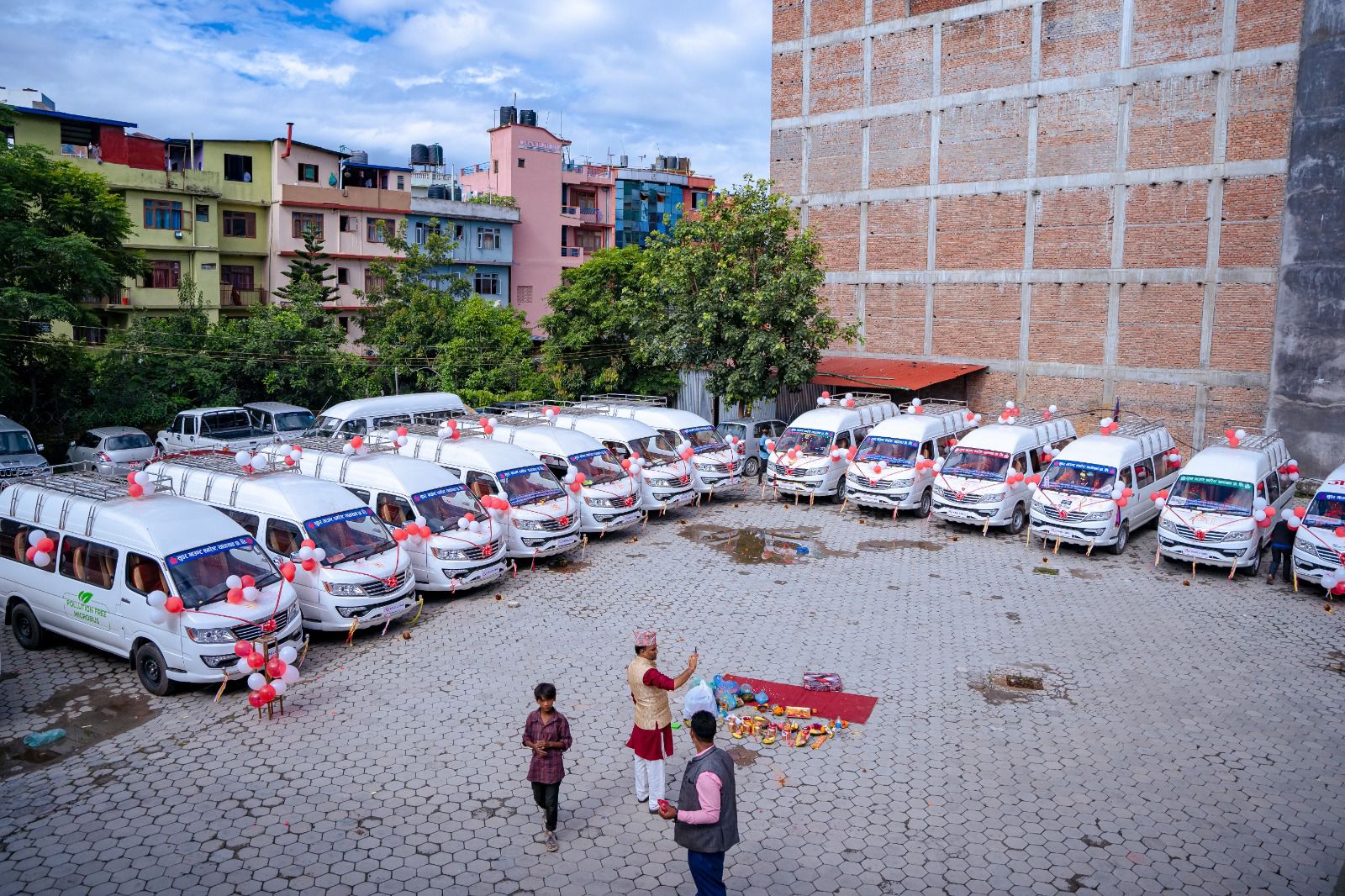 ईभीमा बैंकहरुले बढाए लगानी