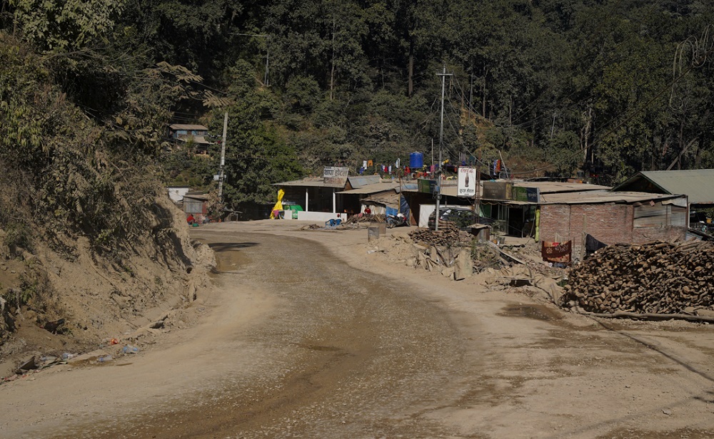 धुलोले दाउन्नेको व्यापार चौपट