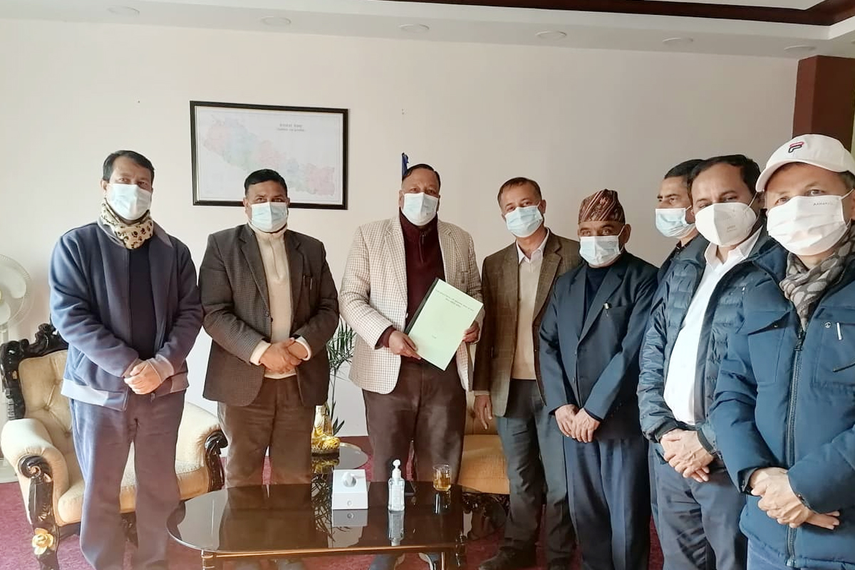 शिक्षक अस्पतालका लागि जग्गा छनोट समितिले बुझायो प्रतिवेदन