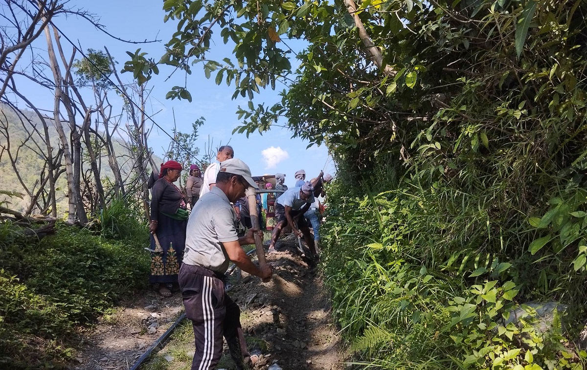 पलाँतामा जनप्रतिनिधि र कर्मचारीले महिनाको एकदिन अनिवार्य श्रमदान गर्नुपर्ने