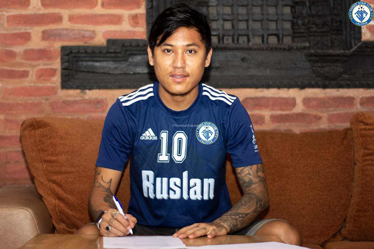 थ्रीस्टारले १० नम्बर जर्सीमा भित्र्यायो डोना थापा