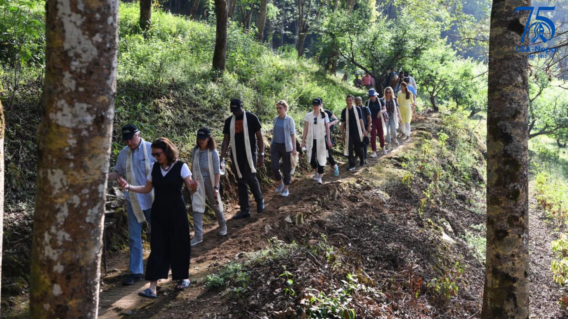 अमेरिकी टोलीको भ्रमण बालुवाटारदेखि जंगल हाइकसम्म