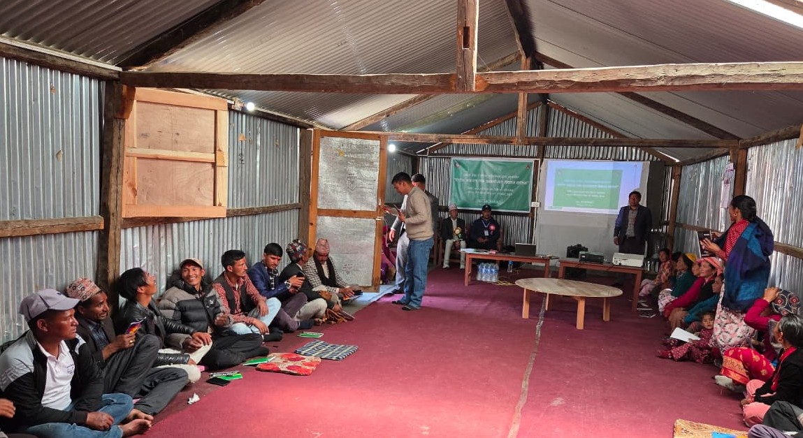 नबिल बैंकले  सिपमूलक वित्तीय साक्षरता तथा उद्यमशीलता विकास तालिम दिँदै