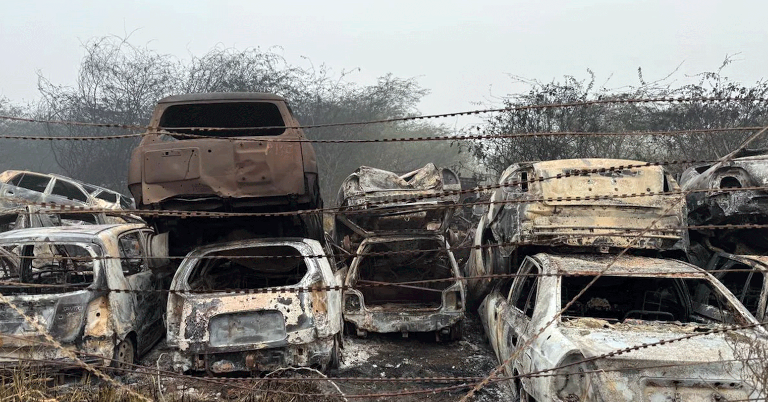 दिल्लीमा भीषण आगलागी, चार सयभन्दा बढी गाडी जले