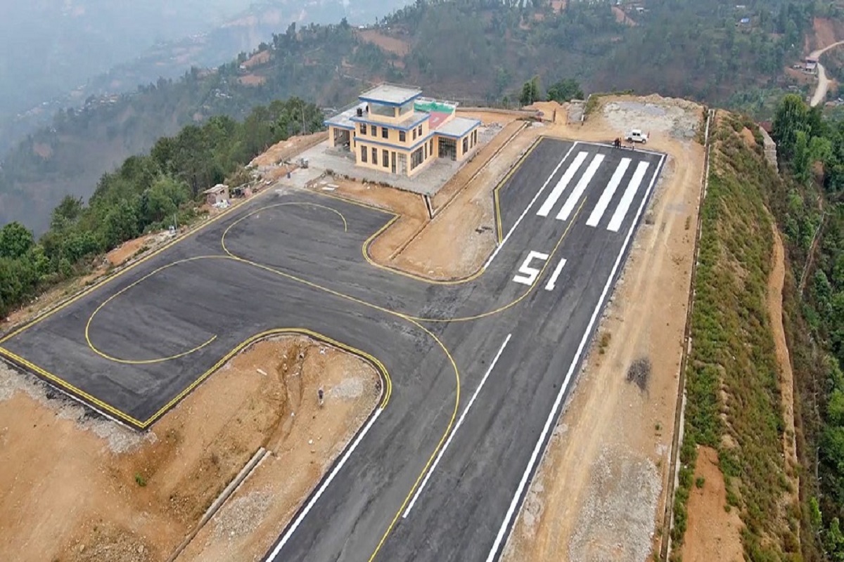 गुल्मीको रेसुंगा विमानस्थलमा नमुना उडान