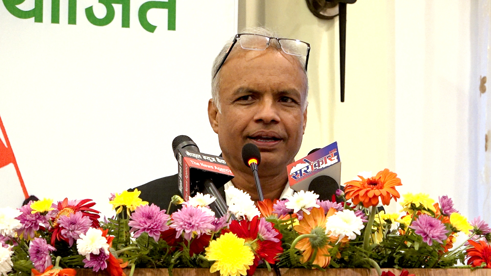 ओलीको वरिपरि कांग्रेसको अर्को खेमा घुमिरहेको छ : गुरुराज घिमिरे