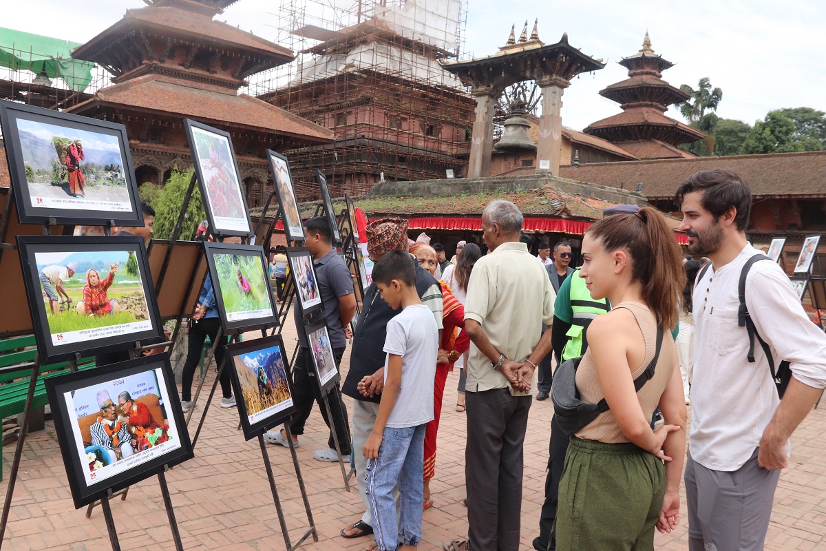 पाटनमा ज्येष्ठ नागरिक तस्बिर प्रदर्शनी