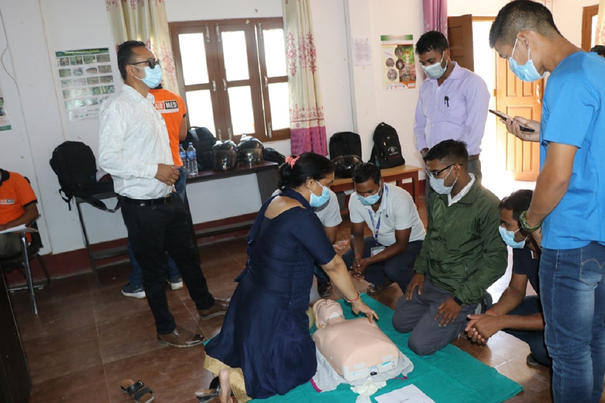बाँकेका स्वास्थ्यकर्मीलाई सर्पदंश उपचारसम्बन्धी तालिम