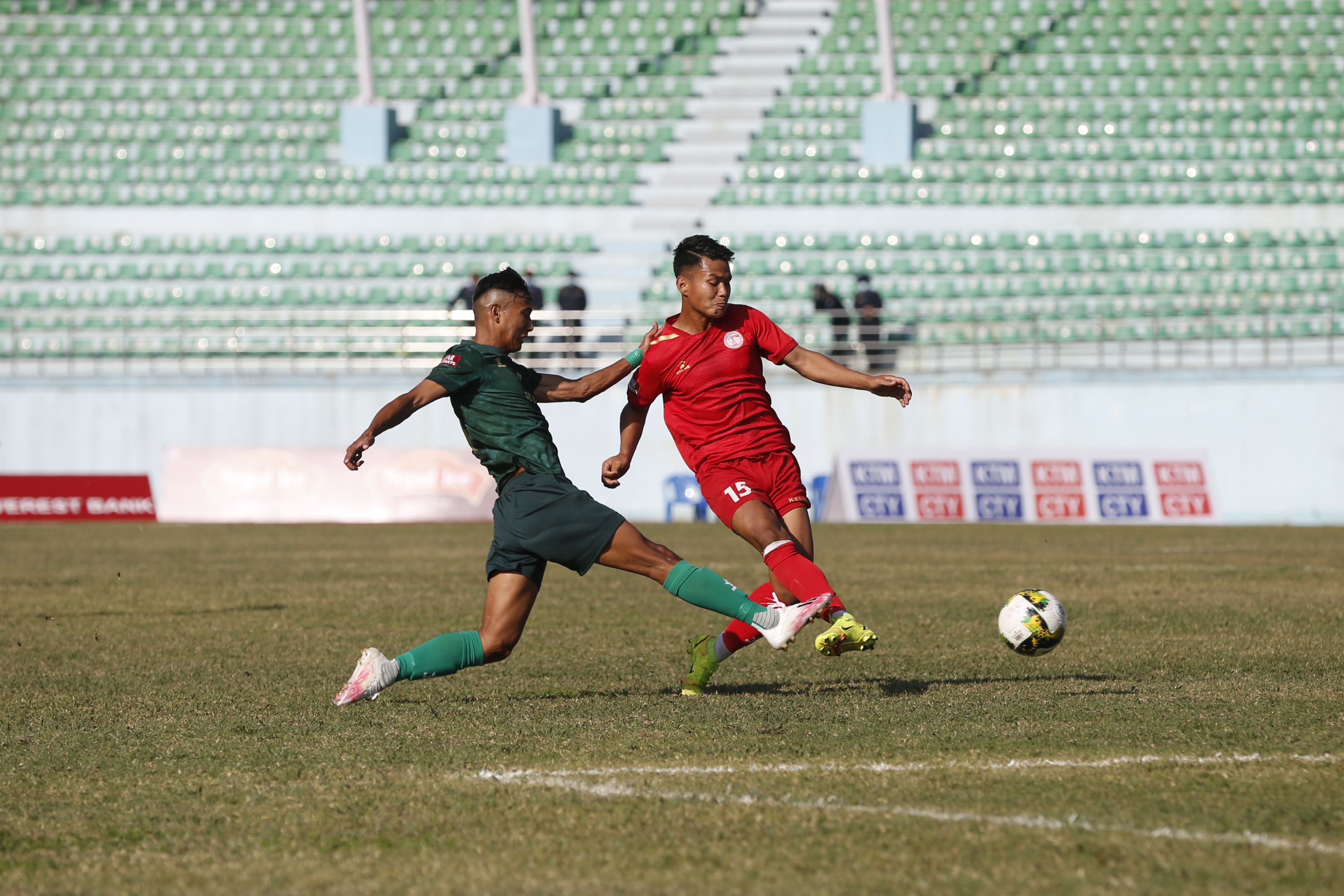 टिममा तालमेल नमिल्दा पुलिसविरुद्ध दबाब बनाएर पनि बराबरीमा रोकियो आर्मी