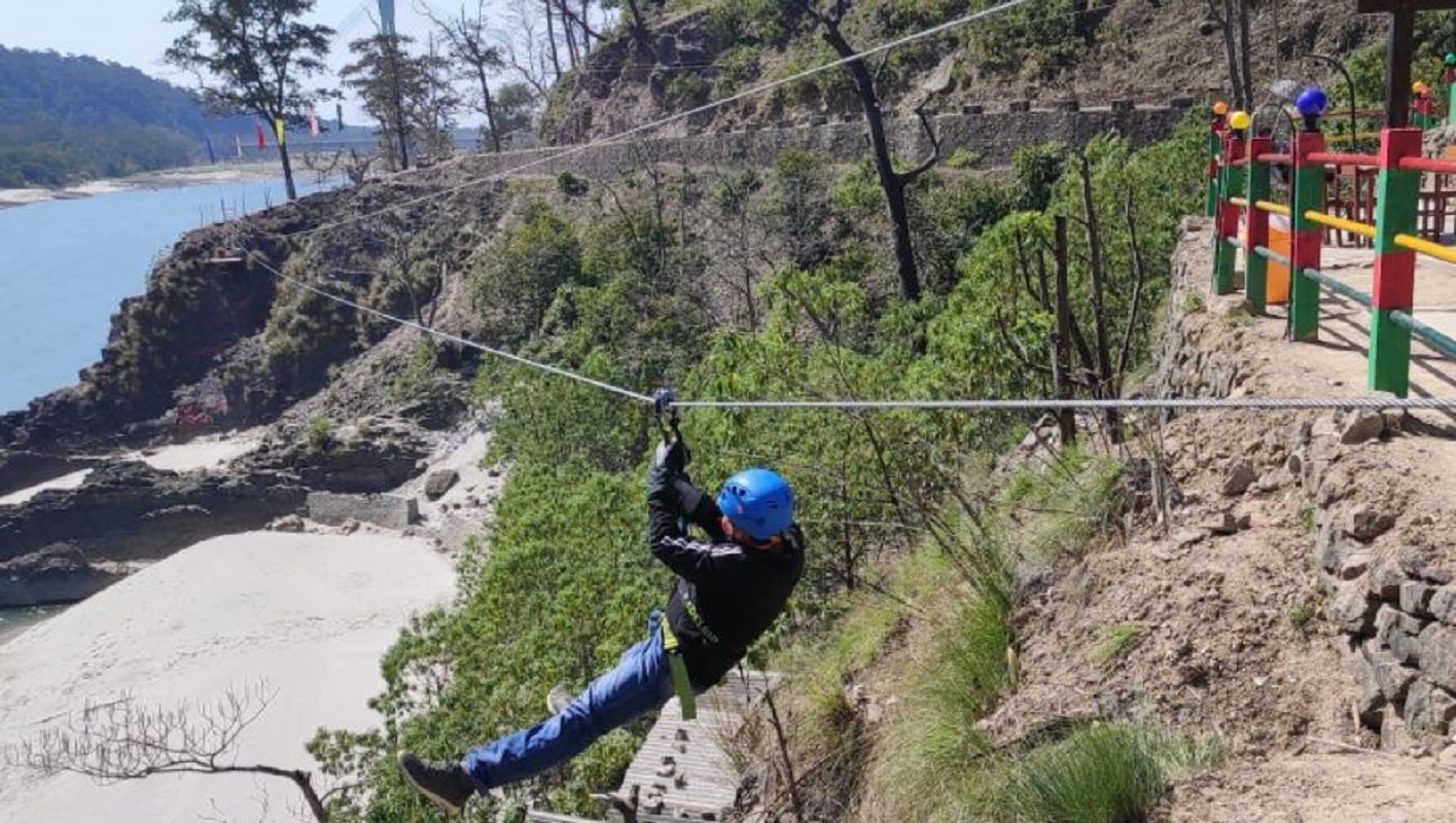 तनहुँमा साहसिक खेल जीपलाइनमा आन्तरिक पर्यटकको आर्कषण बढ्दै