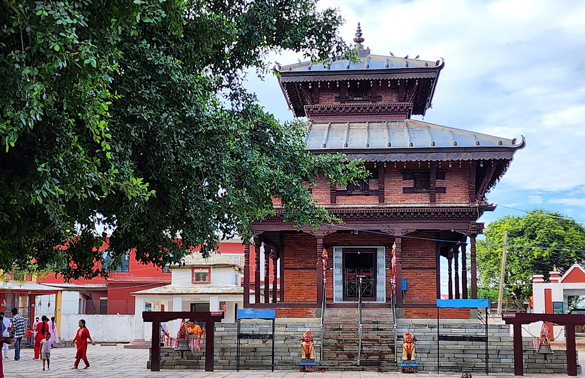 अम्बापुरमा अम्बिकेश्वरी मन्दिर
