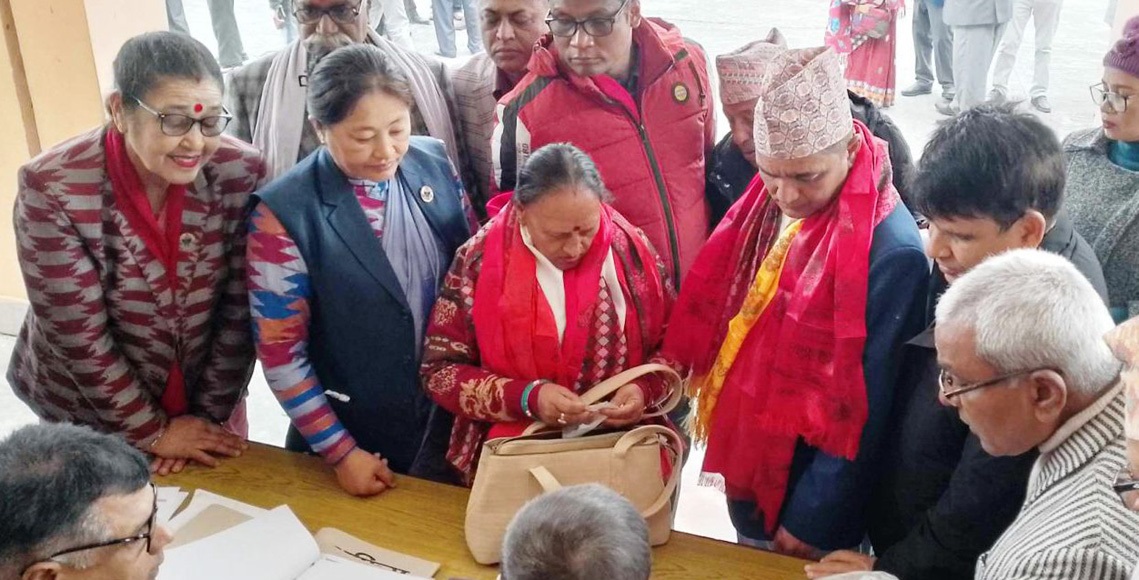 कोशीमा गठबन्धनको उम्मेदवारलाई पराजित गर्दै एमालेबाट कोइराला विजयी