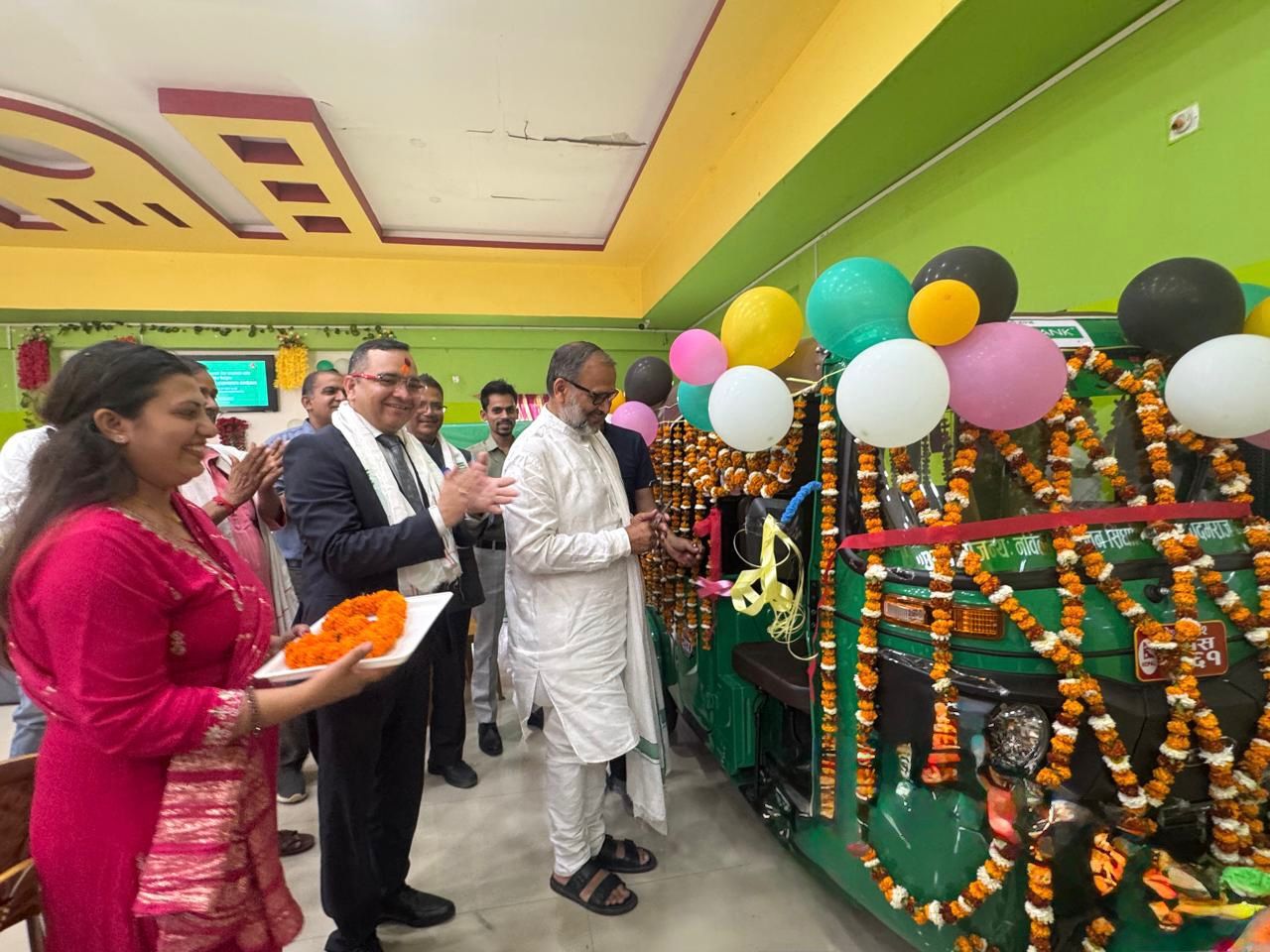 बिल बैंकद्वारा जनकपुरस्थित मानवसेवा आश्रमलाई  (अटो) सहयोग