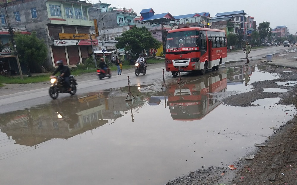 नगरपालिकामै सडकको यो दुरावस्था