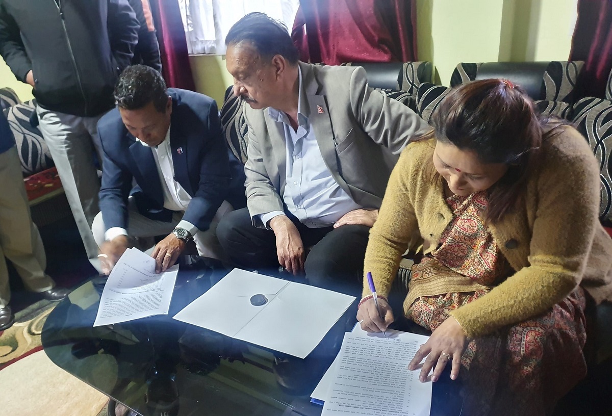 युवा फुटबल एकेडेमी सञ्चालन गर्दै फ्रेन्ड्स क्लब र नाइटिंगेल स्कुल