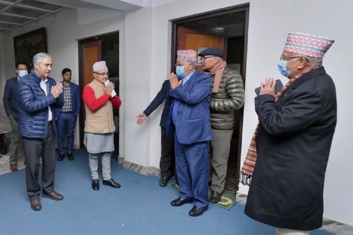 एमसीसीबारे बालुवाटारमा एमाले-कांग्रेसबीच छलफल