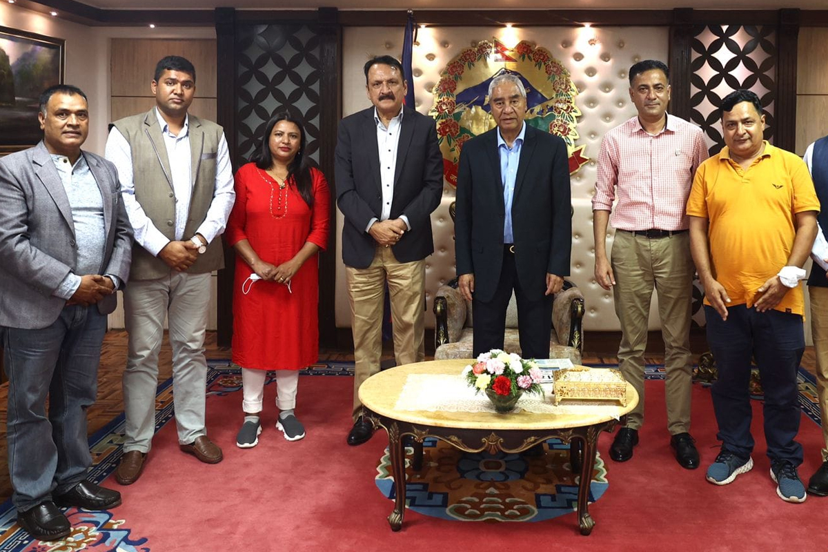 प्रधानमन्त्री देउवासँग प्रेस युनियन पदाधिकारीको भेट