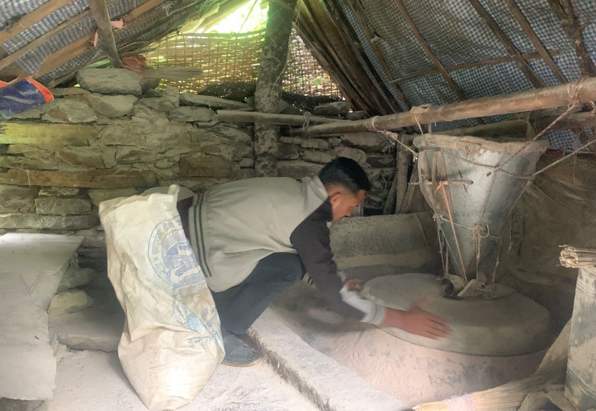 परम्परागत रूपमा चल्दै आएका पानीघट्ट लोप हुँदै 