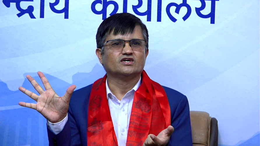 ११ दल नेपाली कम्युनिष्ट पार्टीमा मिल्नु भनेको ओली र सिद्धान्तको विरोध गर्नु हो : सूर्य थापा