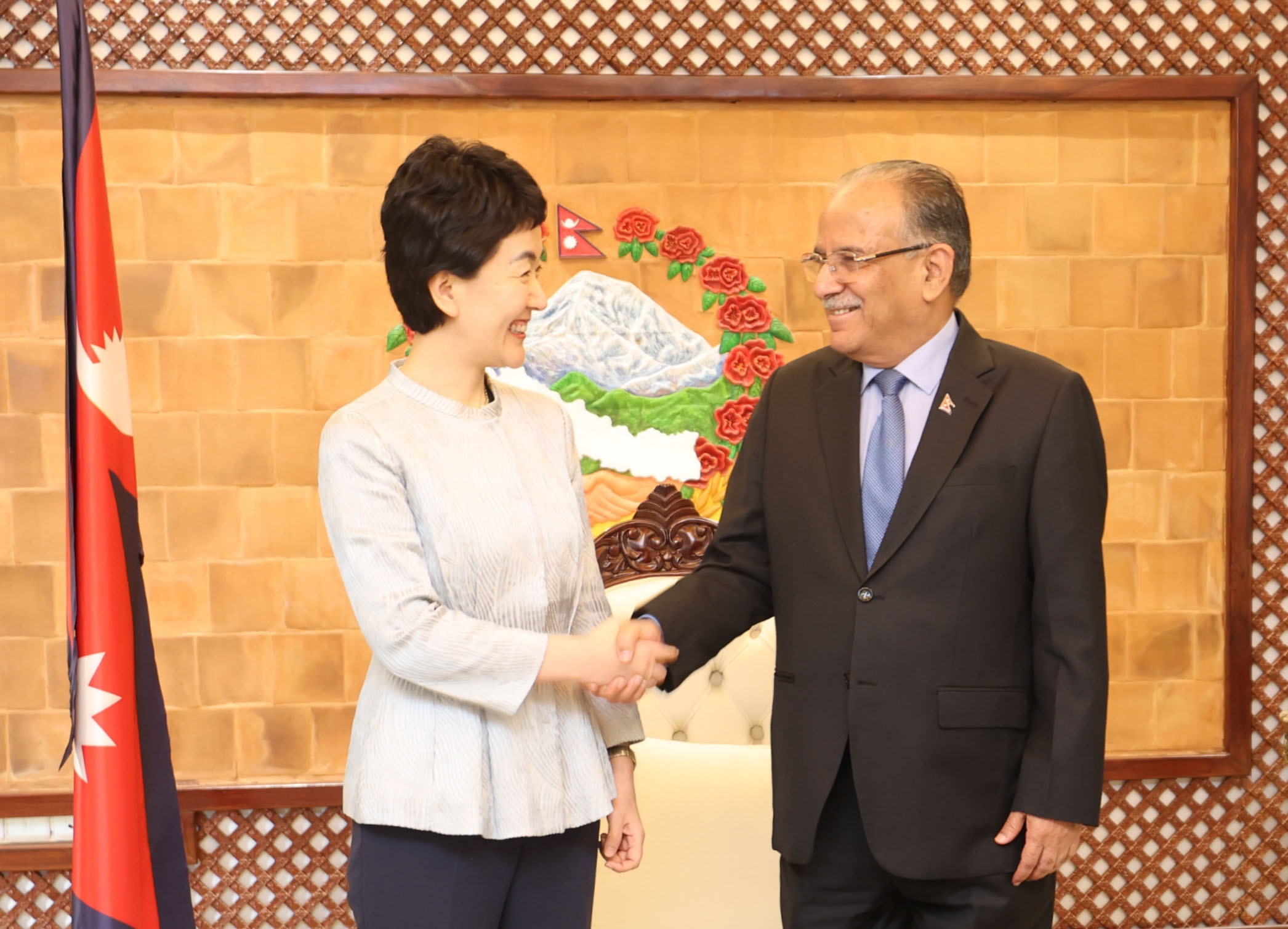 प्रधानमन्त्रीसँग चिनियाँ उपमन्त्रीको शिष्टाचार भेट