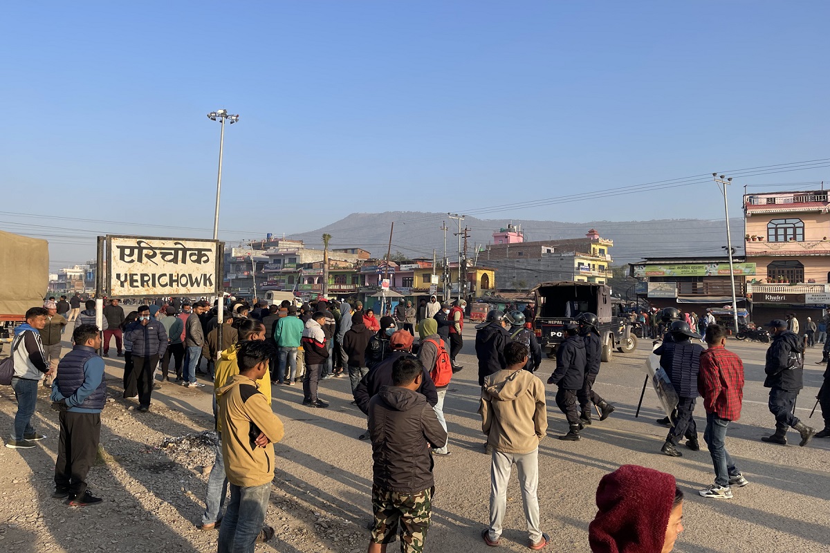 बस चालकलाई कारबाही माग्दा अशान्त बन्यो सुर्खेत