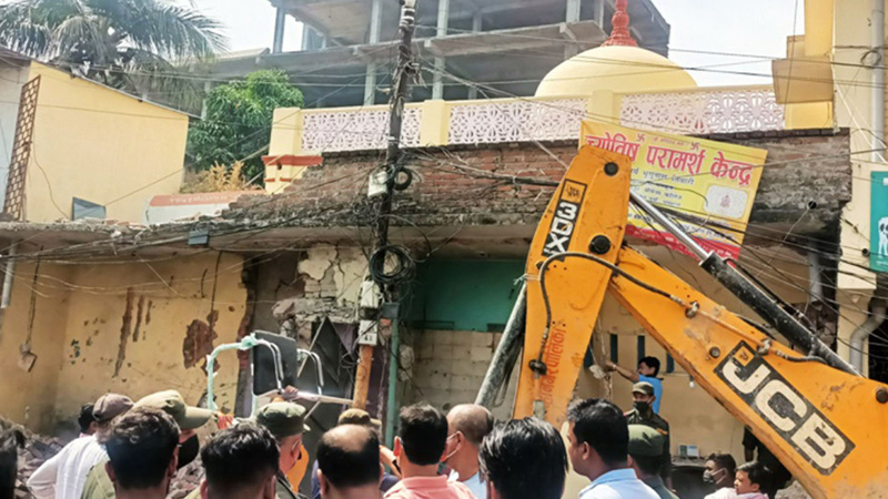 रामजानकी मन्दिर क्षेत्रका अनधिकृत संरचनामा महानगरको डोजर