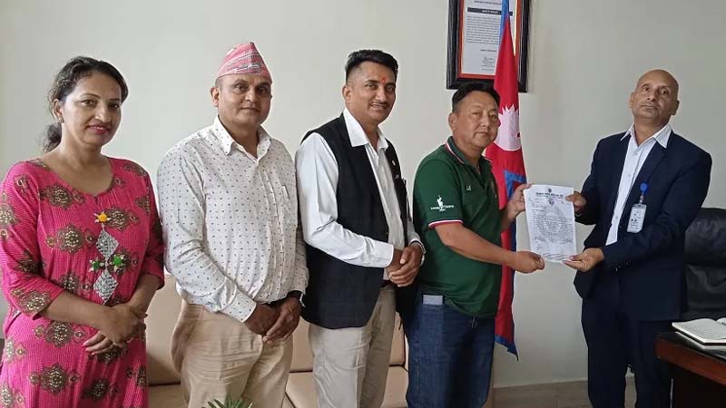 पोखरा अन्तर्राष्ट्रिय विमानस्थलभित्रको पार्किङ शुल्क घटाउन माग