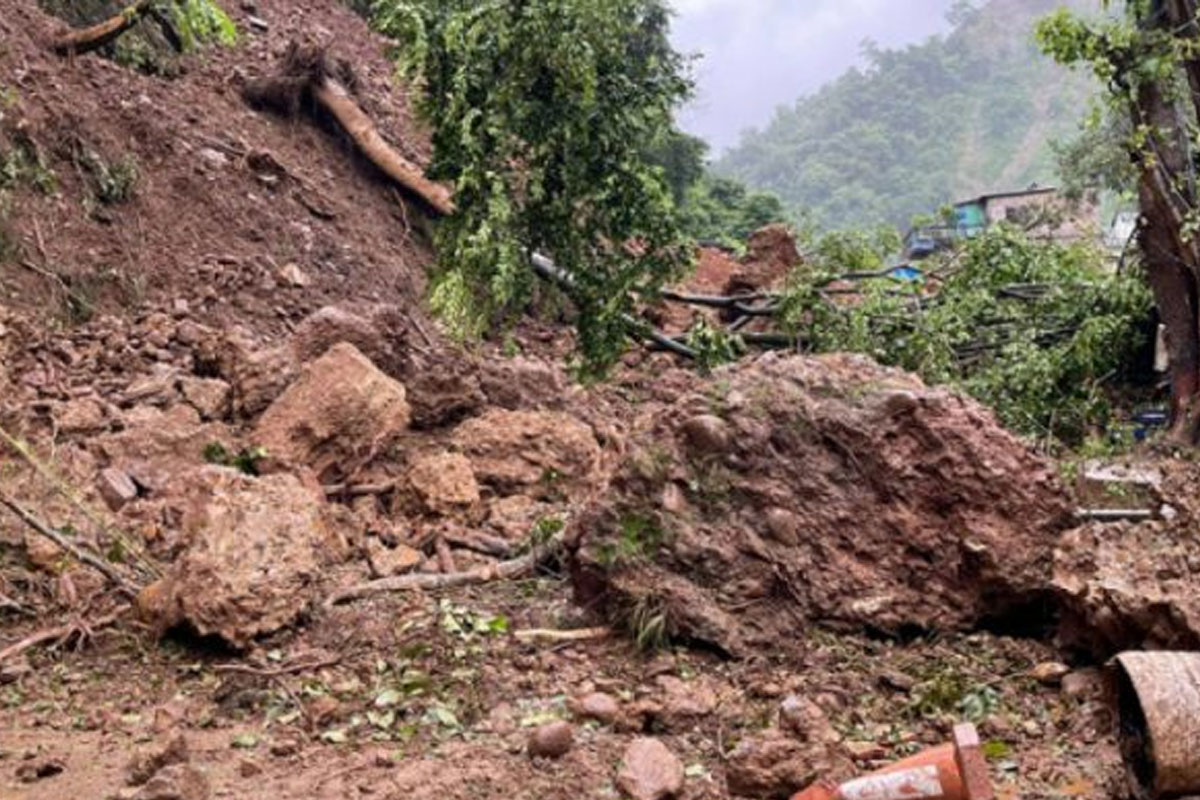 पाचथरमा बाढीपहिरोका कारण मृत्यु हुनेको संख्या ३० पुग्यो, चार जना अझै बेपत्ता