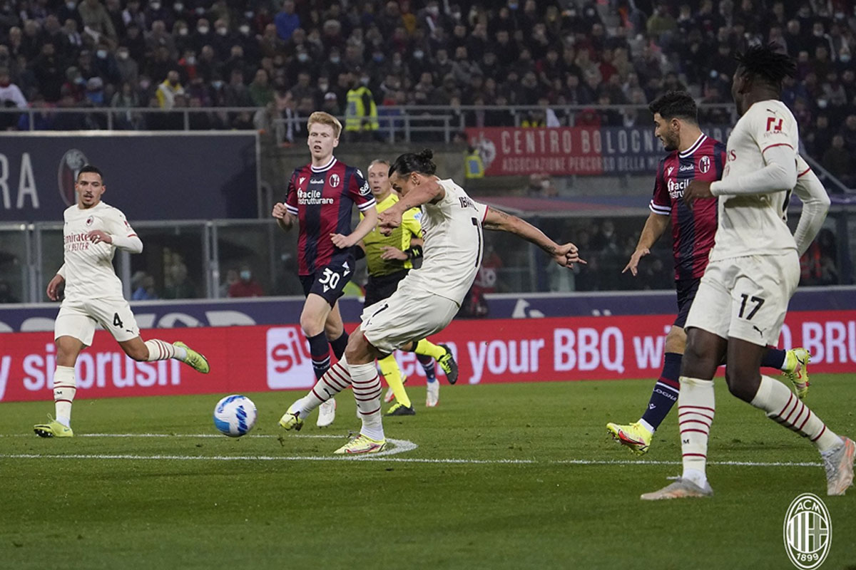 नौ खेलाडीमा समेटिएको बोलोग्नालाई इब्राहिमोविचको आत्मघाती गोल उपहार